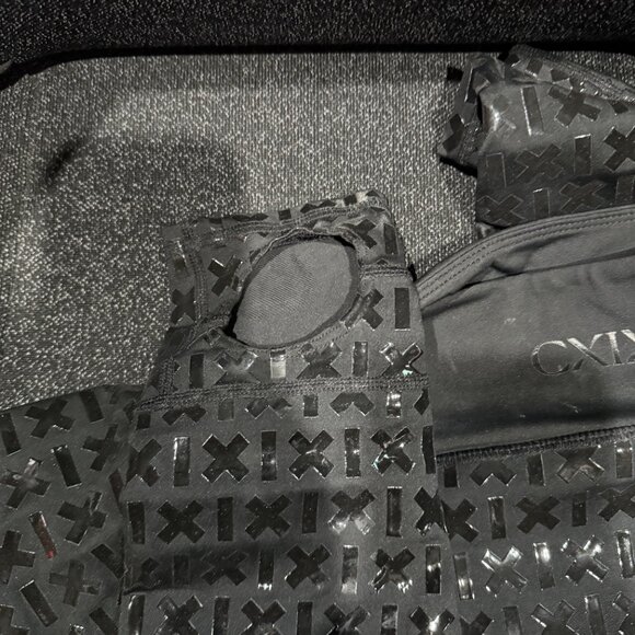 Lot of CXIX and Hella Heels - Picture 4 of 5